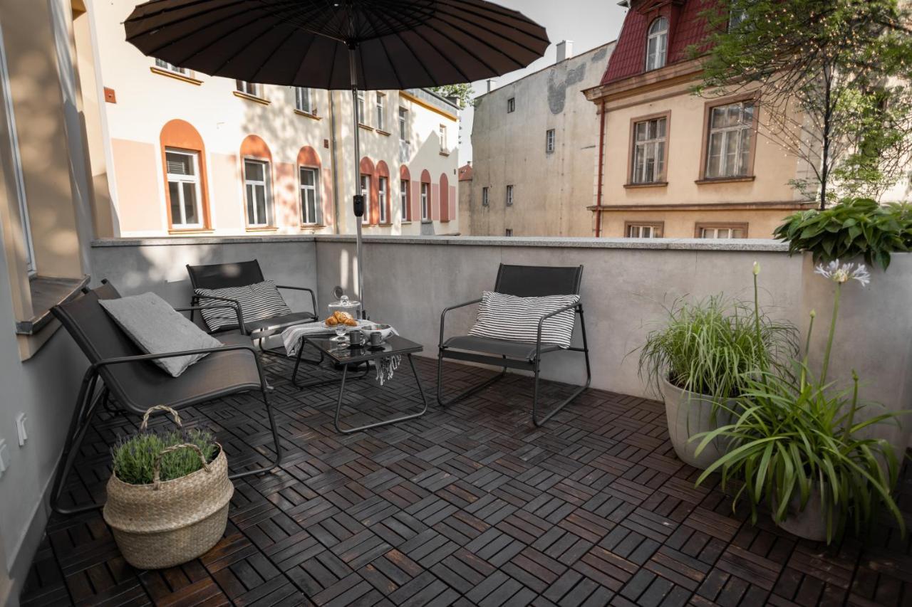 Central Apartamenty Єленя-Ґура Екстер'єр фото